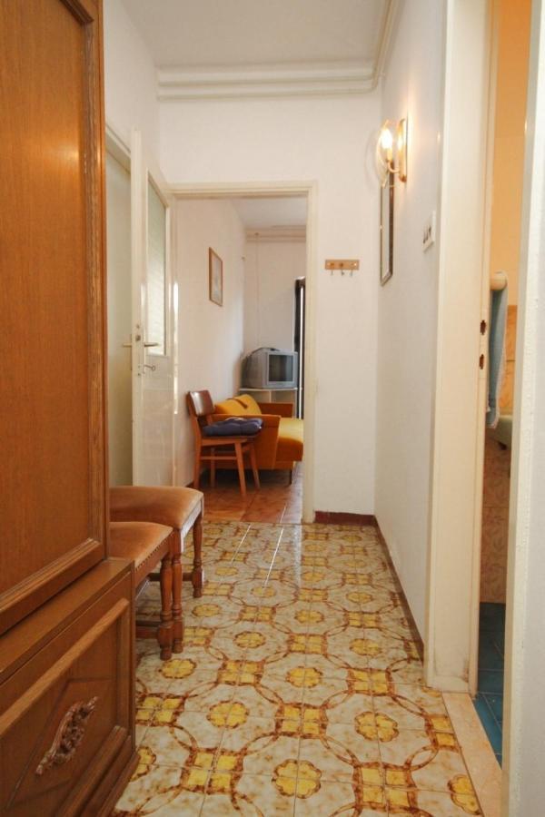 Apartments With A Parking Space Umag - 7110 Exterior foto